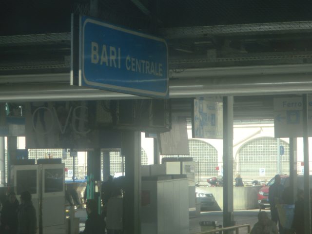 バーリ駅